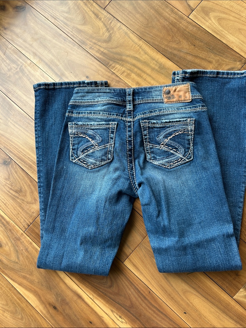 Silver Jeans Women's Faded Blue Bootcut Jeans - Picture 3 of 5